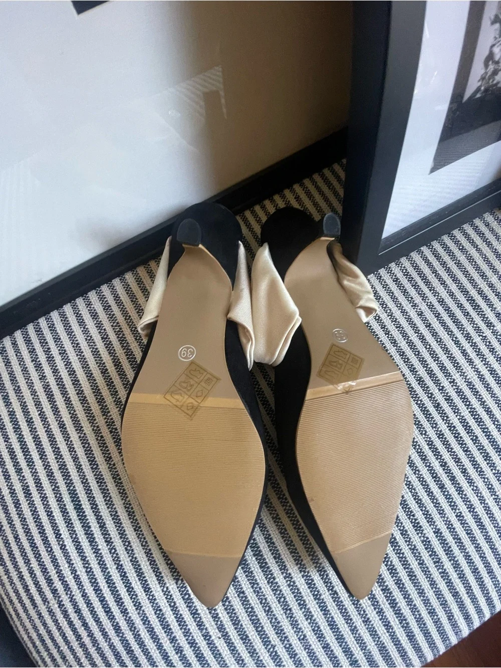 Black Pointed Toe Mule with Kitten Heels Cream Bow Accent - Picture 5 of 5